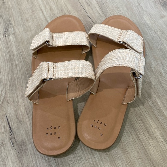 NEW A New Day Women’s Illiana Sandals - Picture 3 of 3